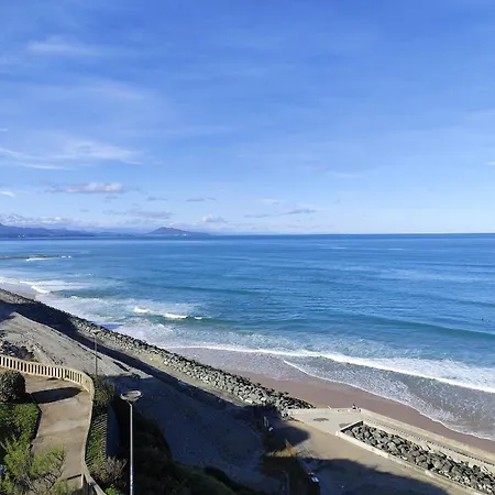 La Colline Bleue 公寓