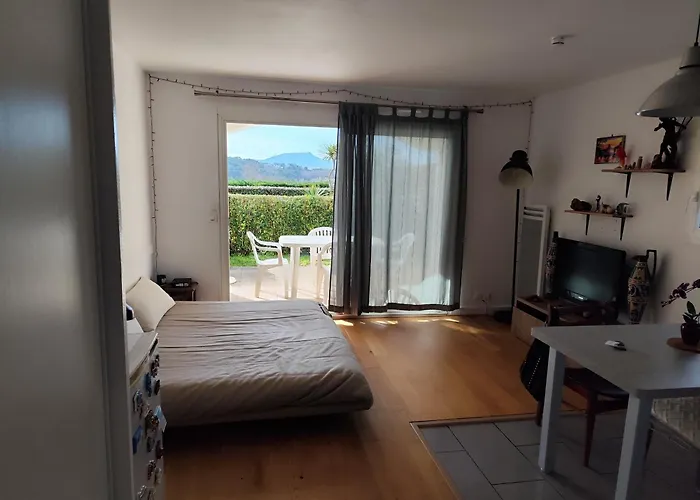 アパート La Colline Bleue