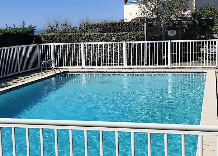 La Colline Bleue アパート *